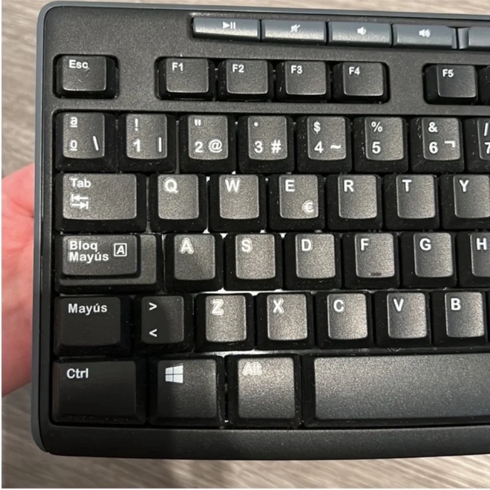 🇺🇸FIRM PRICE🇺🇸Logitech K270 Wireless Keyboard + mouse
